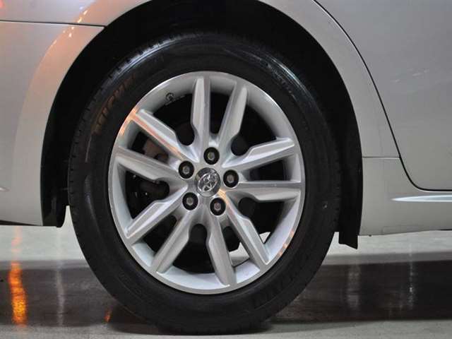 2013 Toyota Avalon XLE 4dr Sedan